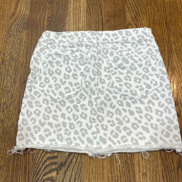 Tractr Leopard Print Denim Skirt - Gray - Picture 3 of 3